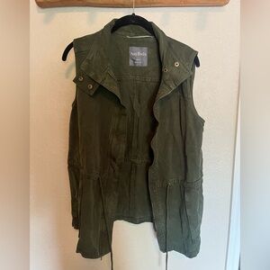 AnyBody Women's Olive Green Vest NWOT